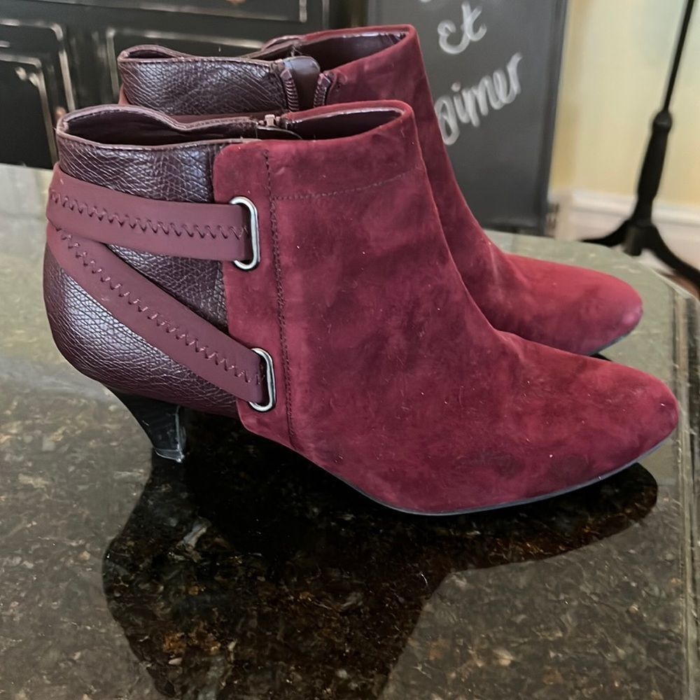 Alfani Step N Flex 8.5 Berry Booties Suede